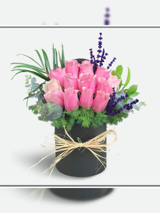 Kutuda Pembe Güller