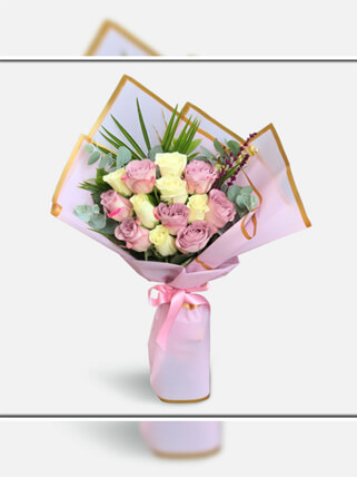 Mor ve Beyaz Güller Buketi